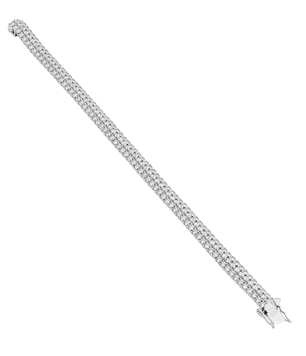 Diamond Bracelet 3 row of Diamonds
Mounted in 18K White Gold