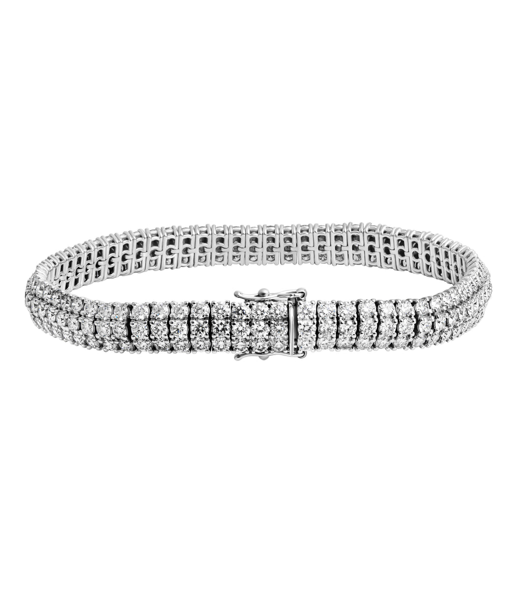 Diamond Bracelet 3 row of Diamonds
Mounted in 18K White Gold
